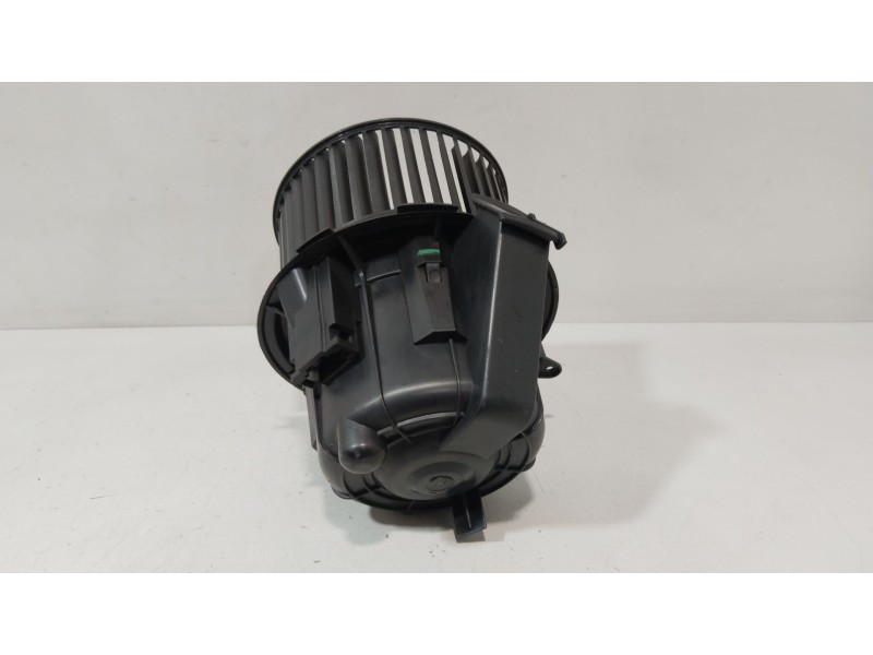 Recambio de motor calefaccion para citroën c3 ii (sc_) 1.4 referencia OEM IAM T4054001  