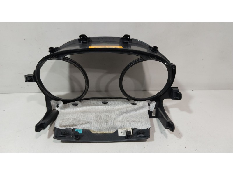 Recambio de moldura para nissan qashqai ii (j11, j11_) 1.5 dci referencia OEM IAM 682S74EA0A  