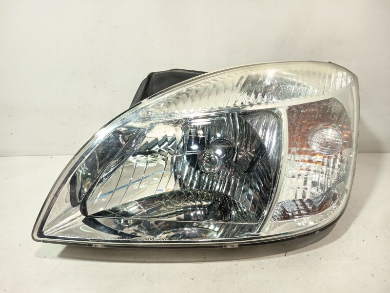 Recambio de faro izquierdo para kia rio ii (jb) 1.4 16v referencia OEM IAM 921011G020  