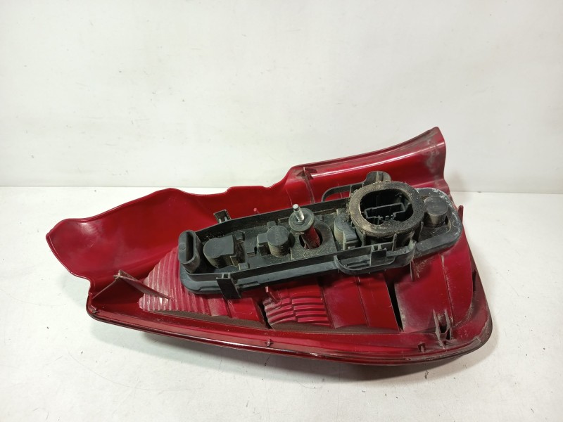 Recambio de piloto trasero derecho para citroën c2 (jm_) 1.4 hdi referencia OEM IAM 968028368000  