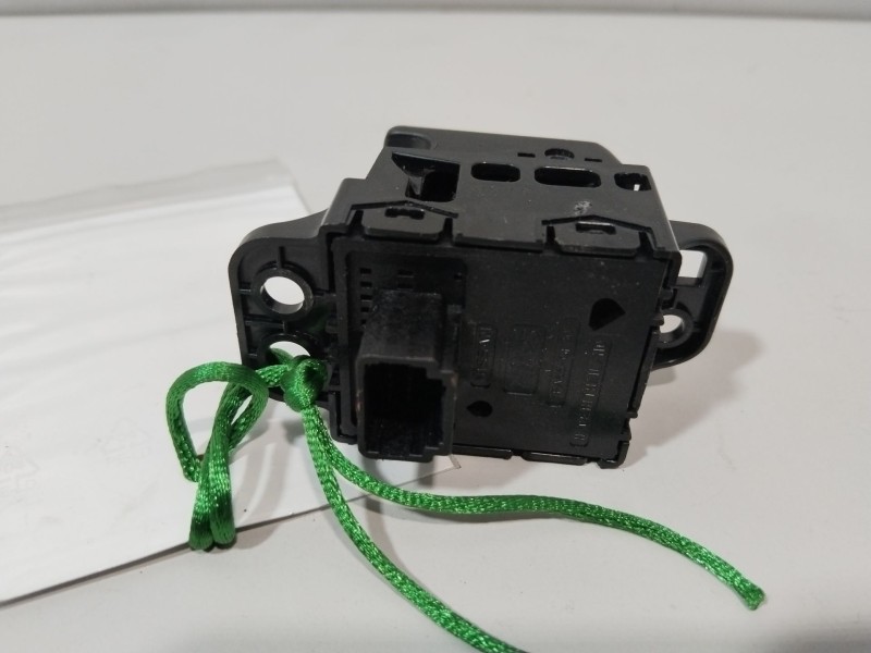 Recambio de freno de mano electrico para nissan qashqai ii (j11, j11_) 1.5 dci referencia OEM IAM 251756FR0A  