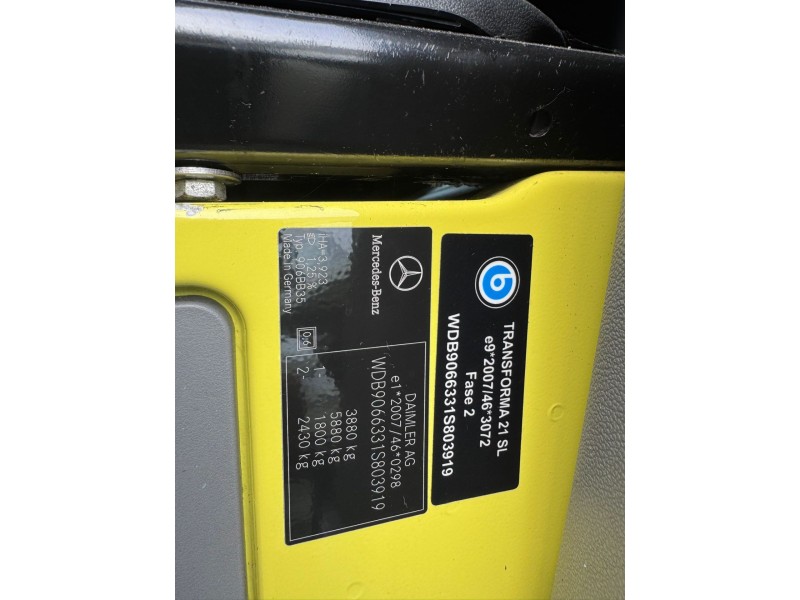 mercedes-benz sprinter 3,5-t autobús (b906) del año 2013