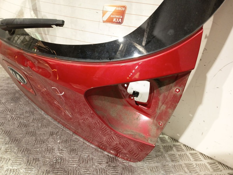 Recambio de porton trasero para kia rio iii (ub) 1.2 cvvt referencia OEM IAM 737001W220  ROJO