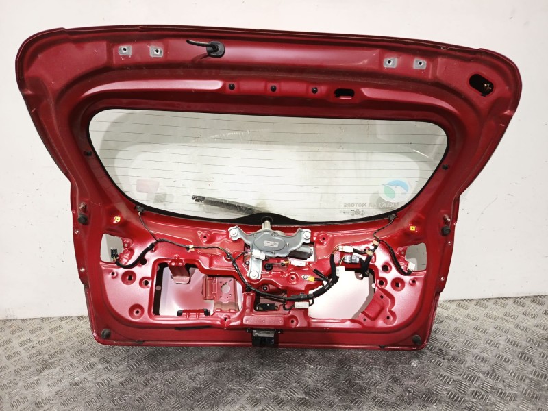 Recambio de porton trasero para kia rio iii (ub) 1.2 cvvt referencia OEM IAM 737001W220  ROJO