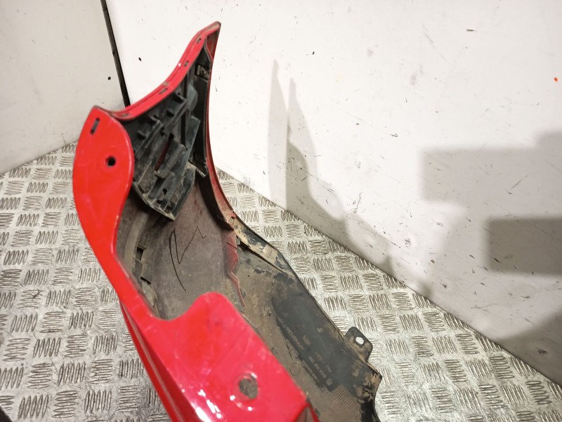Recambio de paragolpes trasero para volkswagen polo (9n1) highline referencia OEM IAM 6Q6807521  ROJO