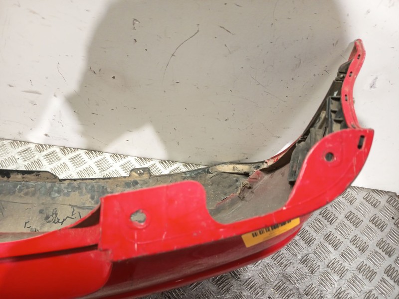 Recambio de paragolpes trasero para volkswagen polo (9n1) highline referencia OEM IAM 6Q6807521  ROJO