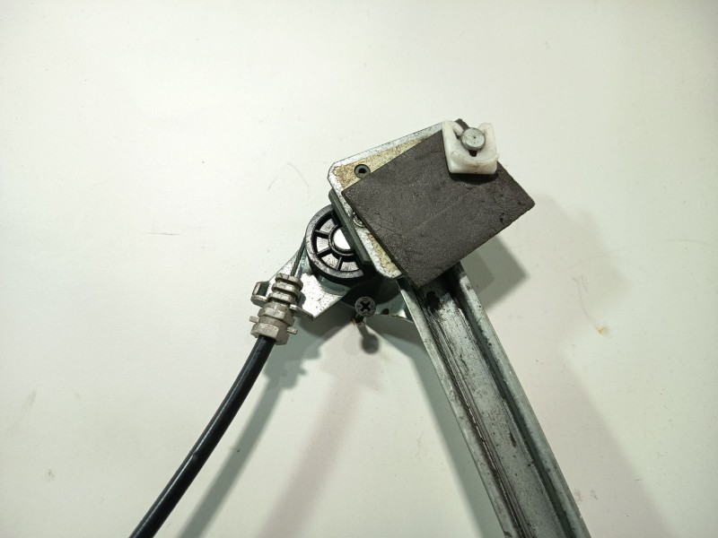 Recambio de elevalunas delantero izquierdo para citroën xsara berlina 1.6 attraction referencia OEM IAM 9221H4  