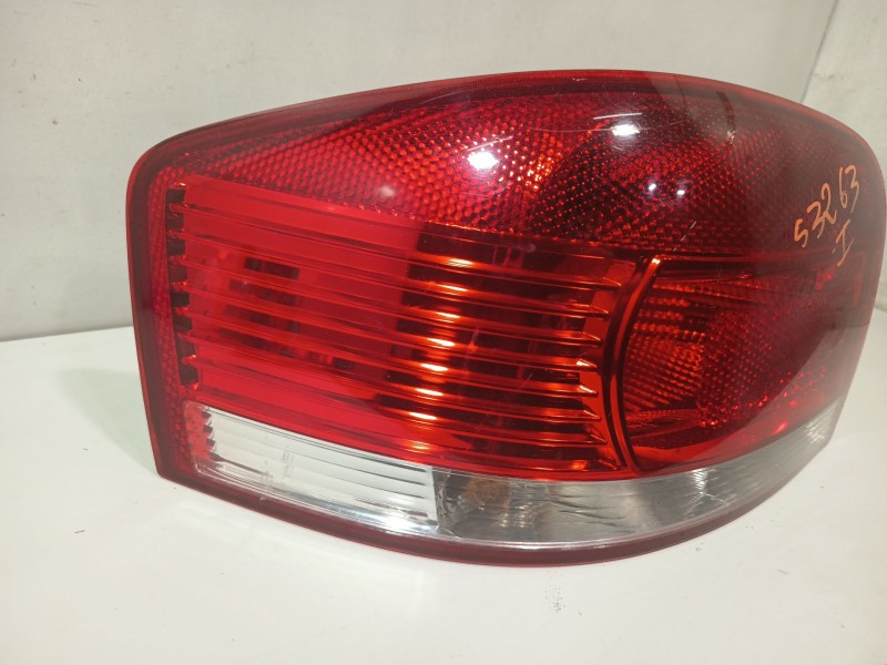 Recambio de piloto trasero izquierdo para audi a3 (8p1) 2.0 tdi 16v referencia OEM IAM 8P3945095  