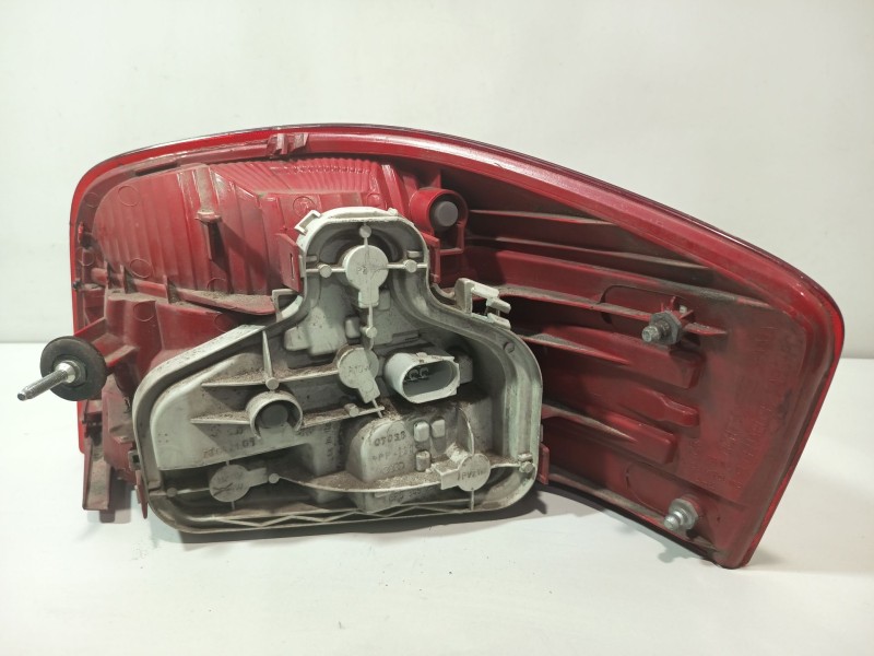 Recambio de piloto trasero izquierdo para audi a3 (8p1) 2.0 tdi 16v referencia OEM IAM 8P3945095  