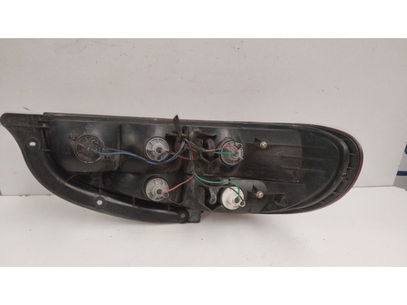 Recambio de piloto trasero derecho para kia clarus 1.8 slx berlina referencia OEM IAM 0K9AA51150C  