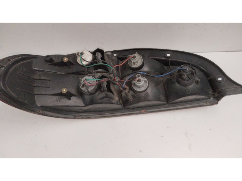 Recambio de piloto trasero derecho para kia clarus 1.8 slx berlina referencia OEM IAM 0K9AA51150C  