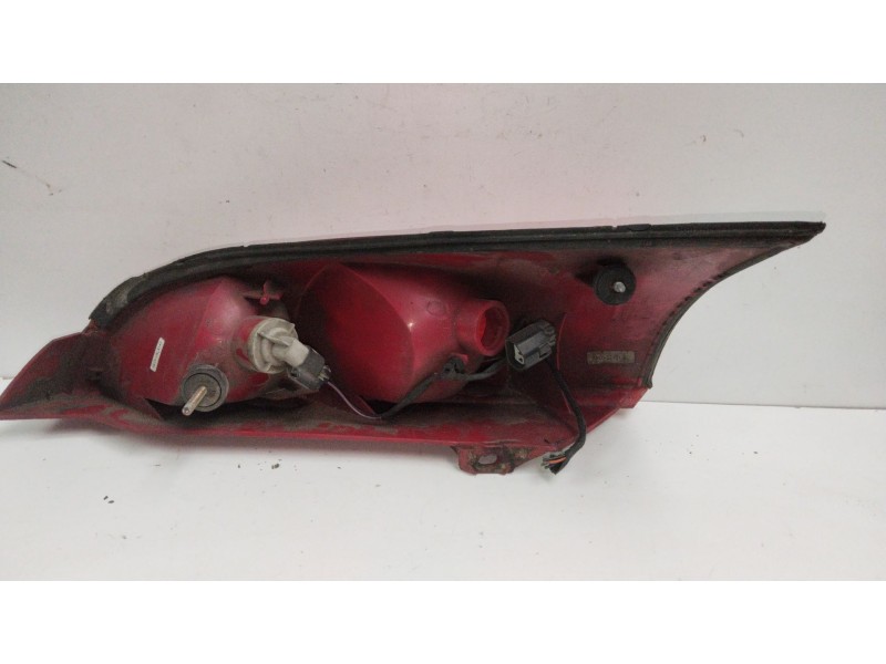 Recambio de piloto trasero derecho para ford focus turnier (cak) ghia referencia OEM IAM 1233322  