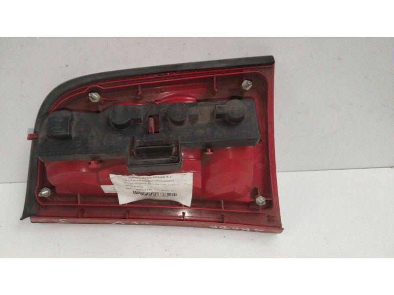 Recambio de piloto trasero izquierdo para skoda octavia berlina (1u2) ambiente referencia OEM IAM 1U6945111C  