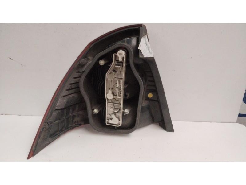 Recambio de piloto trasero derecho para ford focus berlina (cap) ghia referencia OEM IAM 1420450  