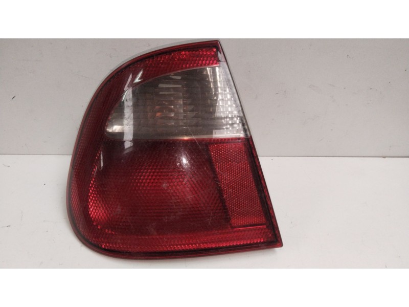 Recambio de piloto trasero izquierdo para seat cordoba berlina (6k2) sport referencia OEM IAM 6K5945111F  