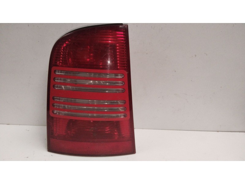 Recambio de piloto trasero izquierdo para skoda octavia combi (1u5) referencia OEM IAM 1U9945095  