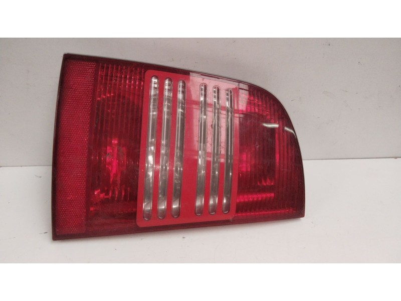 Recambio de piloto trasero izquierdo para skoda octavia combi (1u5) referencia OEM IAM 1U9945095  