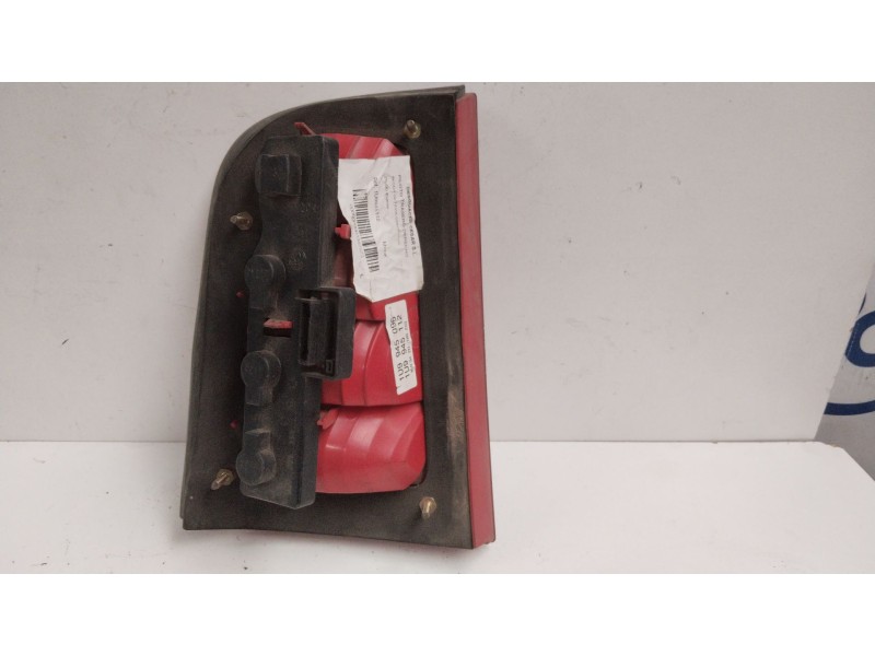 Recambio de piloto trasero derecho para skoda octavia combi (1u5) referencia OEM IAM 1U9945112  