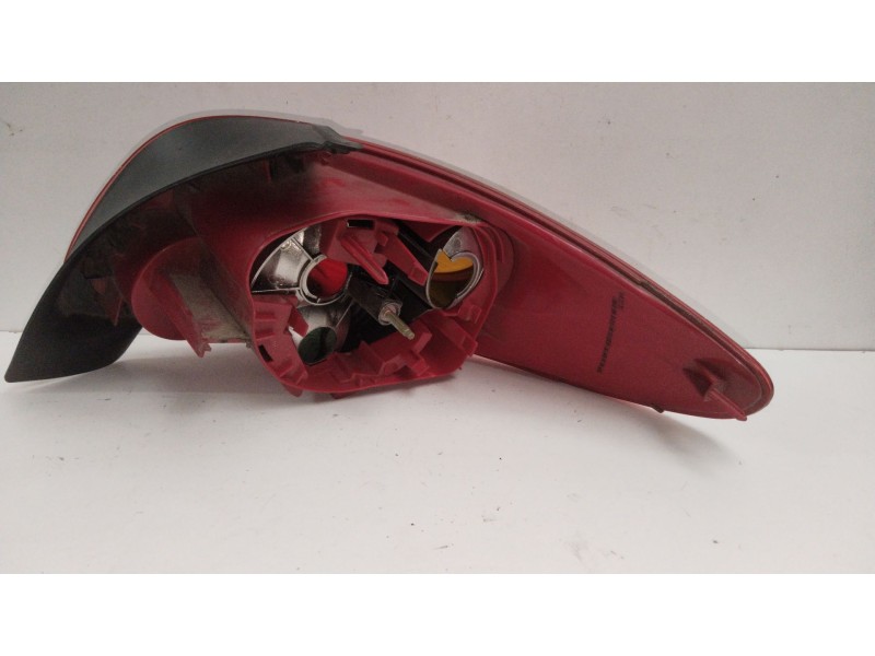 Recambio de piloto trasero izquierdo para peugeot 206 berlina x-line clim referencia OEM IAM 6350P1  