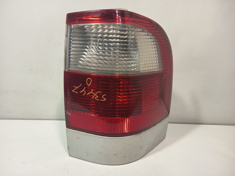 Recambio de piloto trasero derecho para ford galaxy i (wgr) 1.9 tdi referencia OEM IAM 964466  