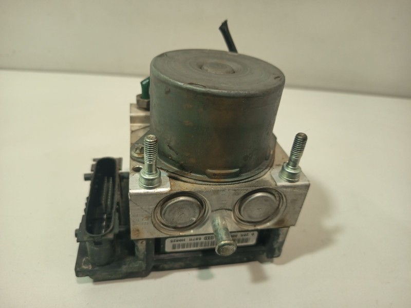 Recambio de abs para renault clio ii (bb_, cb_) 1.5 dci (b/c2j) referencia OEM IAM 8200334969  