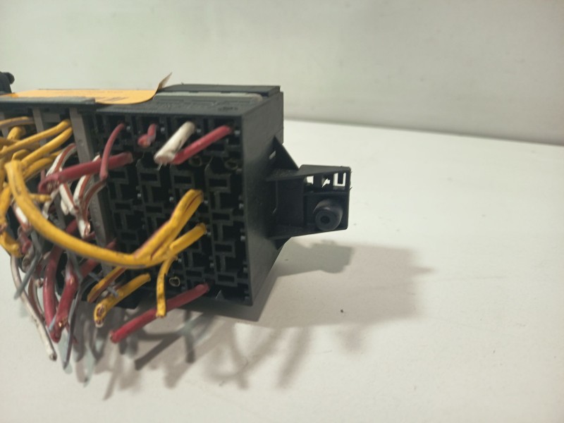 Recambio de caja reles / fusibles para dacia sandero (bs_) 1.5 dci referencia OEM IAM 7703297597  