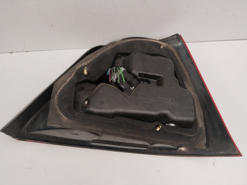 Recambio de piloto trasero izquierdo para mg serie 25 (rf) classic (3-ptas.) referencia OEM IAM XFB10089  