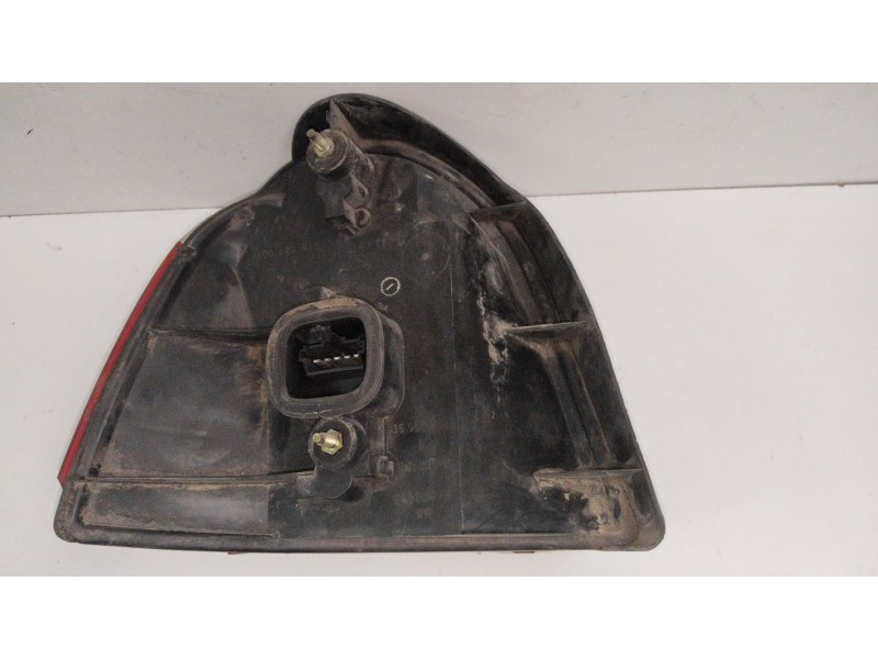 Recambio de piloto trasero derecho para renault twingo (co6) 1.3 (c063/64) referencia OEM IAM 7701203868  