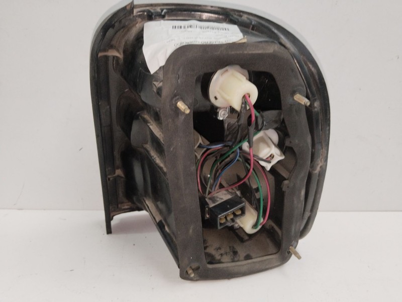 Recambio de piloto trasero izquierdo para kia sportage suv ls (5-ptas.) referencia OEM IAM 0K01L51160A  