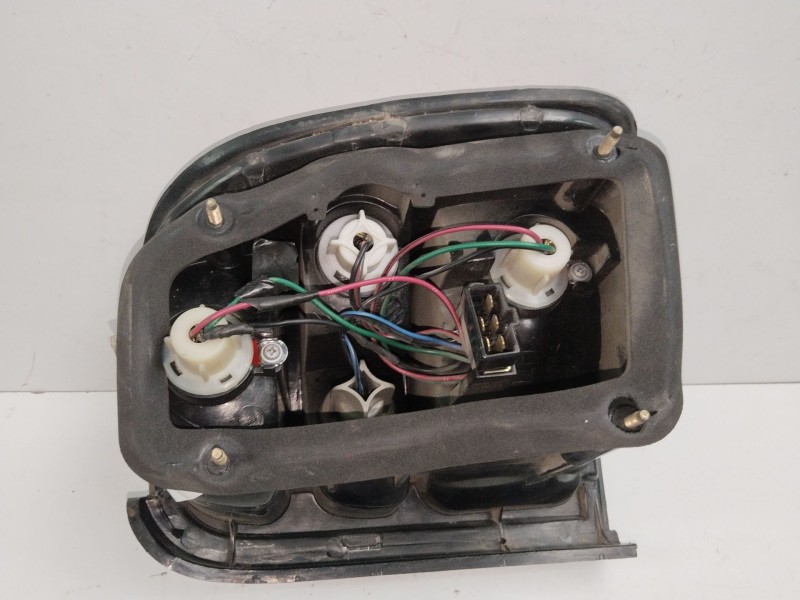 Recambio de piloto trasero izquierdo para kia sportage suv ls (5-ptas.) referencia OEM IAM 0K01L51160A  