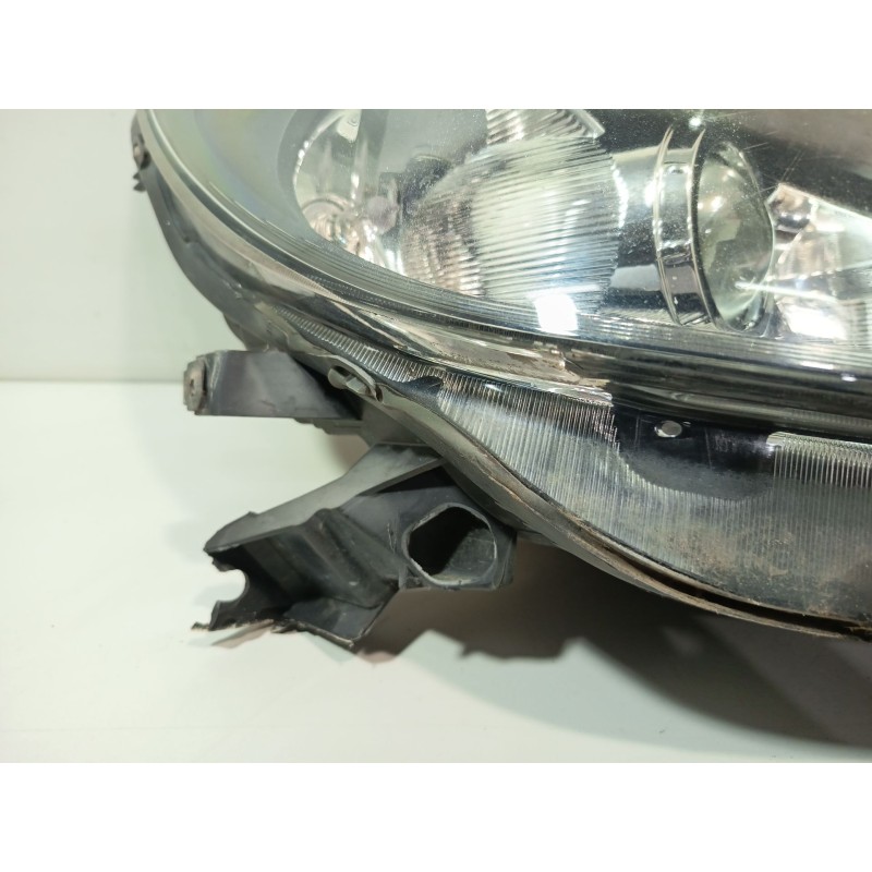 Recambio de faro derecho para renault clio ii (bb_, cb_) 1.5 dci (b/c2j) referencia OEM IAM 260100822R  