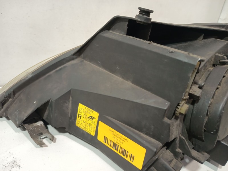 Recambio de faro derecho para ford galaxy i (wgr) 1.9 tdi referencia OEM IAM 0301183202  