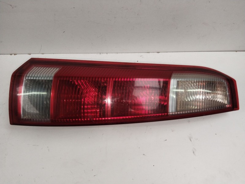 Recambio de piloto trasero izquierdo para opel meriva blue line referencia OEM IAM 1222123  