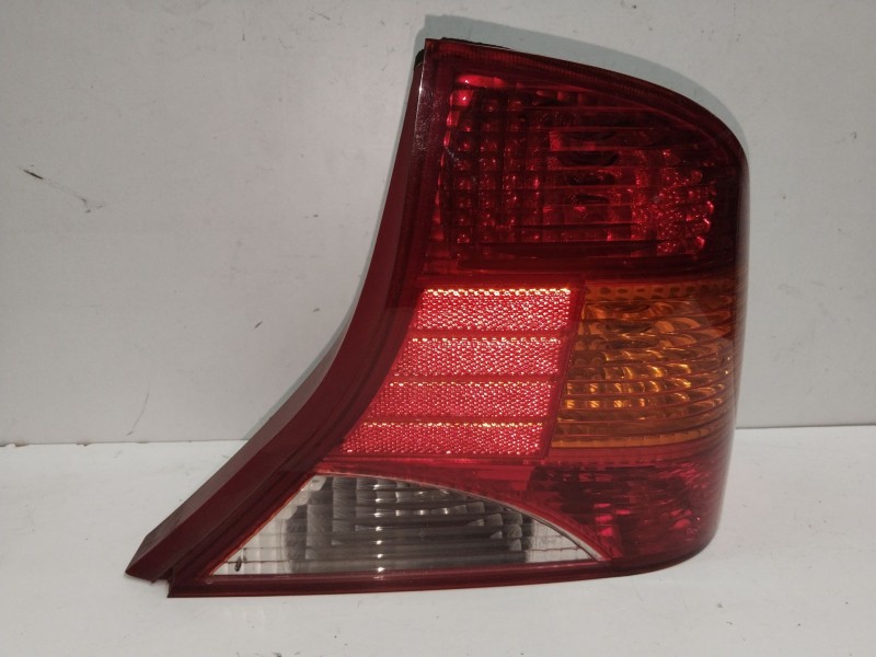 Recambio de piloto trasero derecho para ford focus berlina (cak) ambiente referencia OEM IAM  XS4X134C4BE 