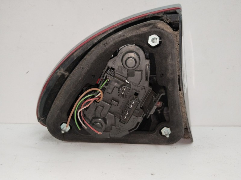 Recambio de piloto trasero derecho para seat leon (1m1) 1.6 16 v referencia OEM IAM 1M6945112  