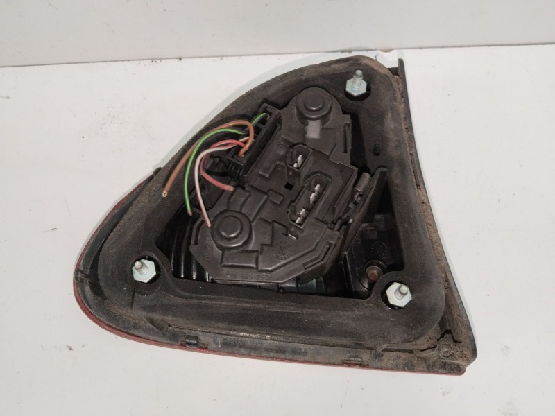 Recambio de piloto trasero derecho para seat leon (1m1) 1.6 16 v referencia OEM IAM 1M6945112  