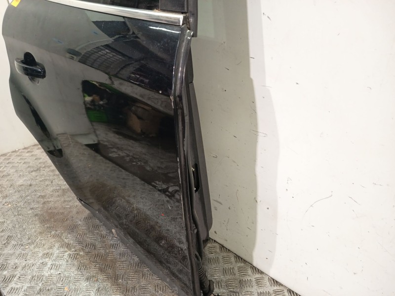 Recambio de puerta trasera derecha para ford kuga i 2.0 tdci referencia OEM IAM 1520944  