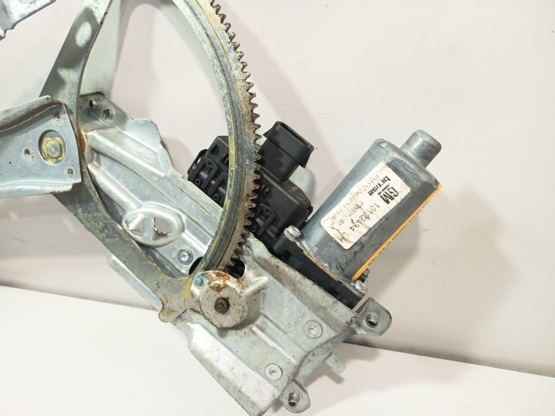 Recambio de elevalunas delantero izquierdo para opel zafira b cosmo referencia OEM IAM 13132434  