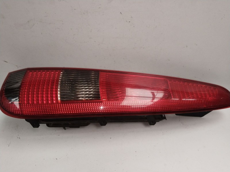 Recambio de piloto trasero derecho para ford fusion (cbk) ambiente referencia OEM IAM 1324515  