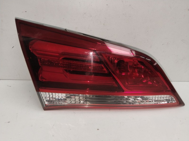 Recambio de piloto porton trasero izquierdo para hyundai i40 cab bluedrive referencia OEM IAM 924303Z600  