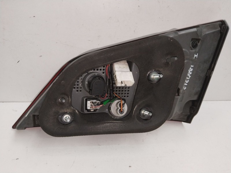 Recambio de piloto porton trasero izquierdo para hyundai i40 cab bluedrive referencia OEM IAM 924303Z600  