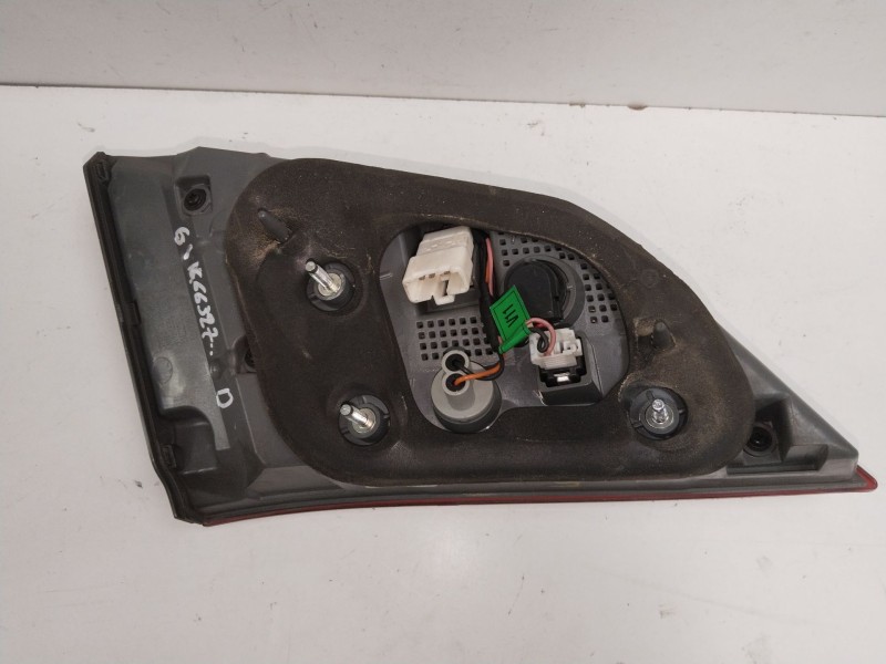 Recambio de piloto porton trasero derecho para hyundai i40 cab bluedrive referencia OEM IAM 924403Z600  