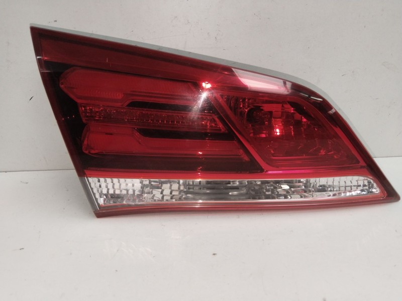 Recambio de piloto porton trasero izquierdo para hyundai i40 cab bluedrive referencia OEM IAM 924303Z600  