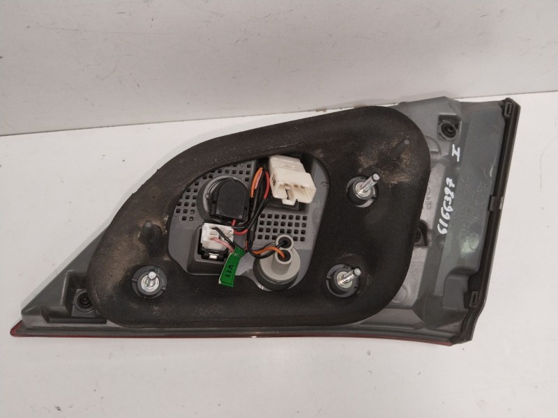 Recambio de piloto porton trasero izquierdo para hyundai i40 cab bluedrive referencia OEM IAM 924303Z600  