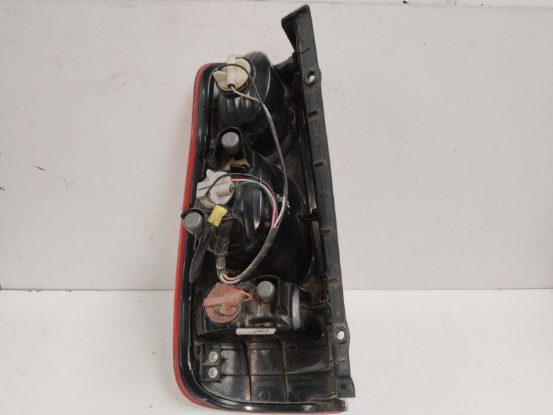 Recambio de piloto trasero derecho para hyundai matrix (fc) 1.6 gls referencia OEM IAM 9240217010  