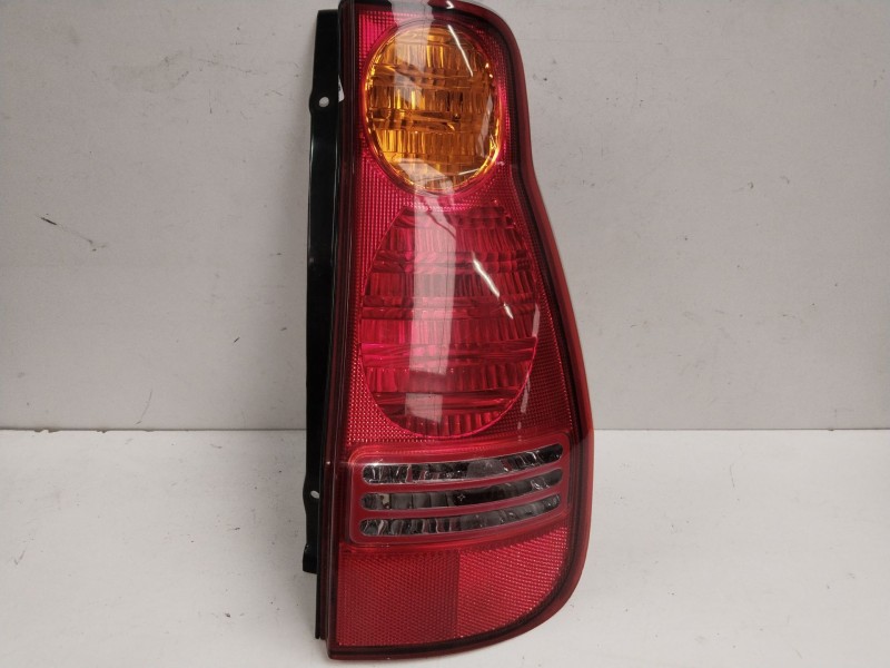 Recambio de piloto trasero derecho para hyundai matrix (fc) 1.6 gls referencia OEM IAM 9240217010  