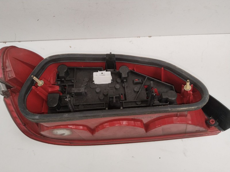 Recambio de piloto trasero derecho para peugeot 406 berlina (s1/s2) svdt referencia OEM IAM 9630364777  