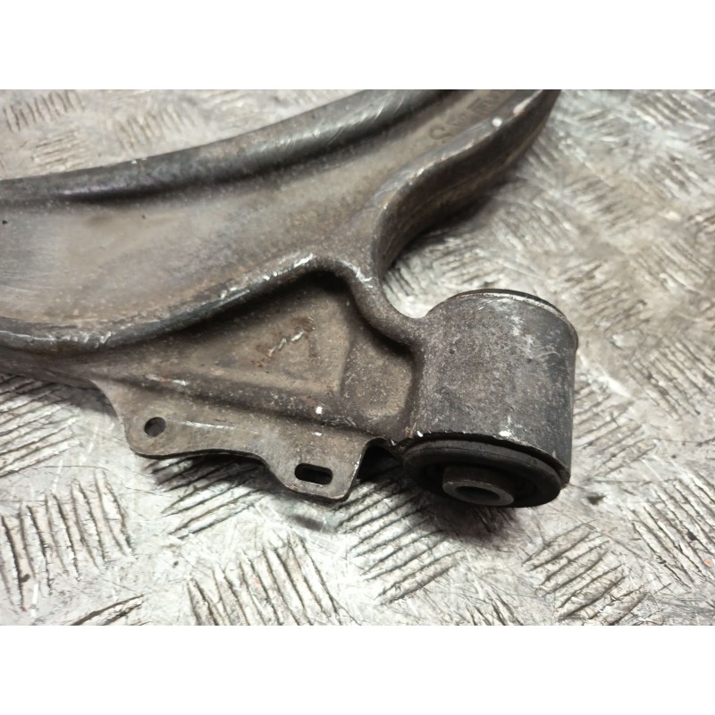 Recambio de brazo suspension inferior delantero derecho para opel astra j (p10) 1.6 (68) referencia OEM IAM 13463244  