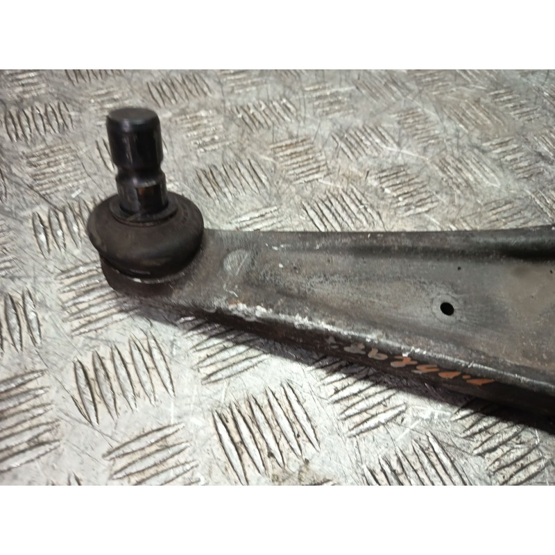 Recambio de brazo suspension inferior delantero derecho para opel astra j (p10) 1.6 (68) referencia OEM IAM 13463244  