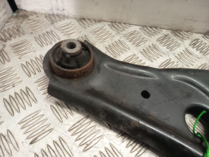 Recambio de brazo suspension inferior delantero derecho para nissan qashqai ii (j11, j11_) 1.5 dci referencia OEM IAM 545004EA0B